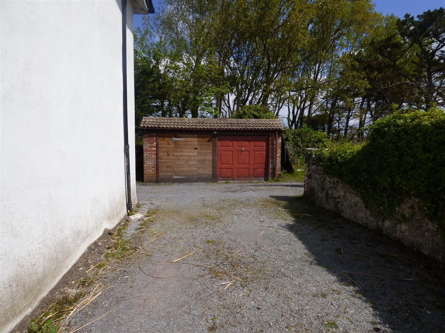 DETACHED GARAGE